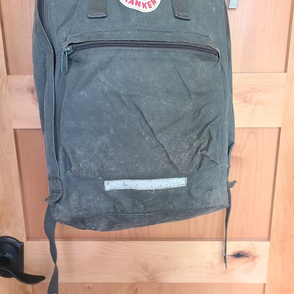 Fjallraven Kanken Mini Dark Green Canvas Backpack Classic Boxy School Travel